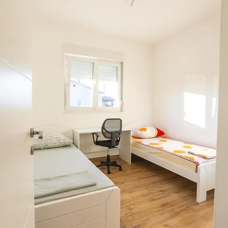Apartment Lauc *