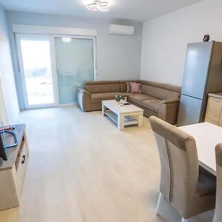 Lauc Apartament